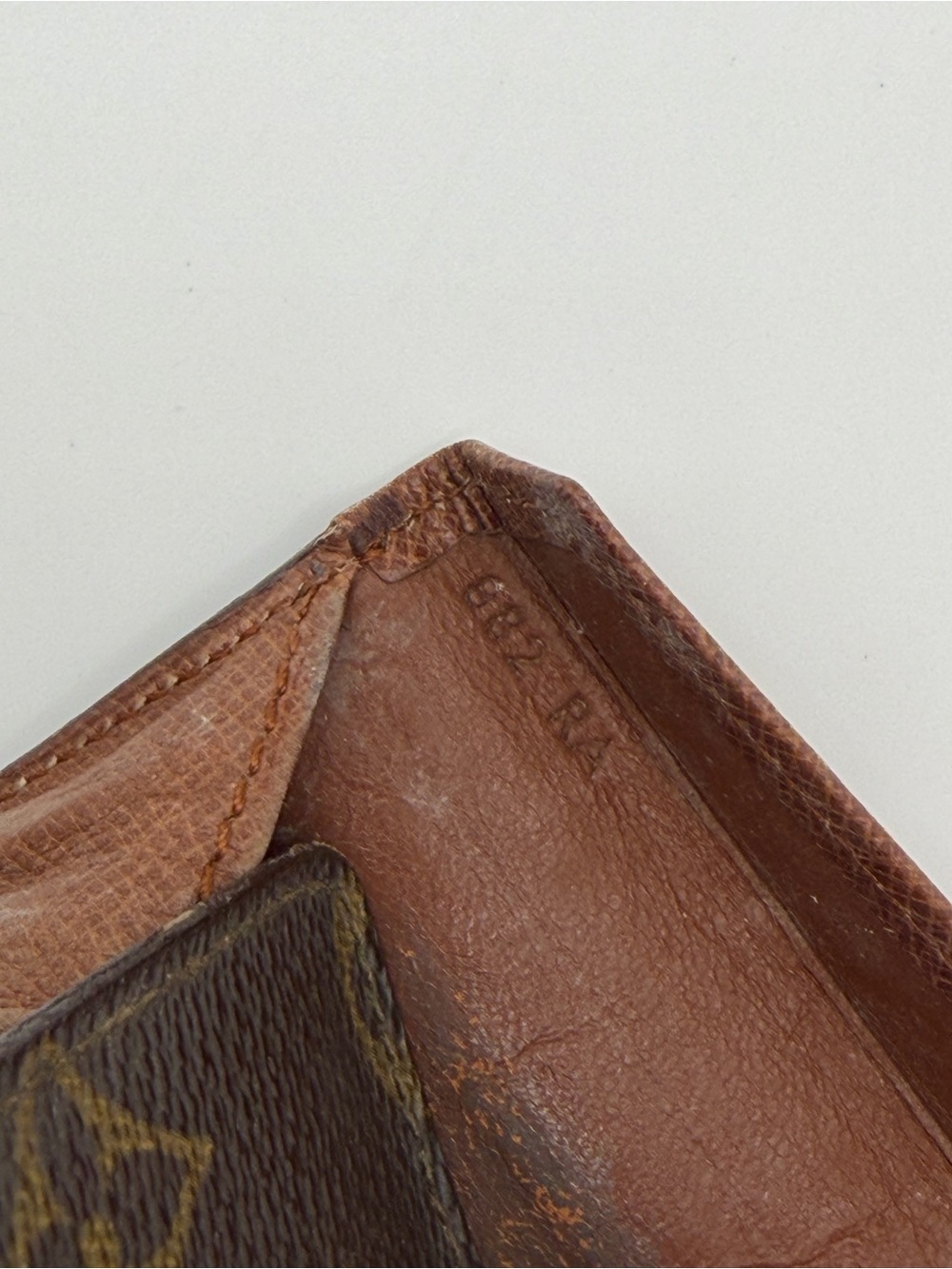Louis Vuitton Porte-Monnaie Plat Coin Purse - Picture 8 of 8
